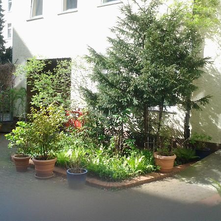Happy Go Lucky Hotel + Hostel Schoneberg Berlin Exterior foto