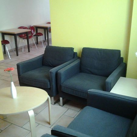 Happy Go Lucky Hotel + Hostel Schoneberg Berlin Exterior foto