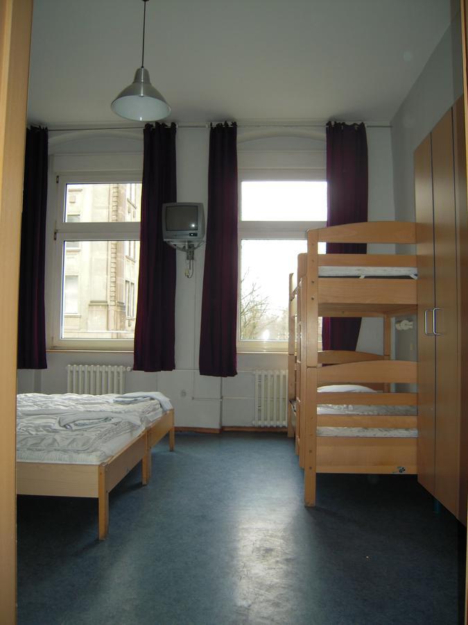 Happy Go Lucky Hotel + Hostel Schoneberg Berlin Exterior foto
