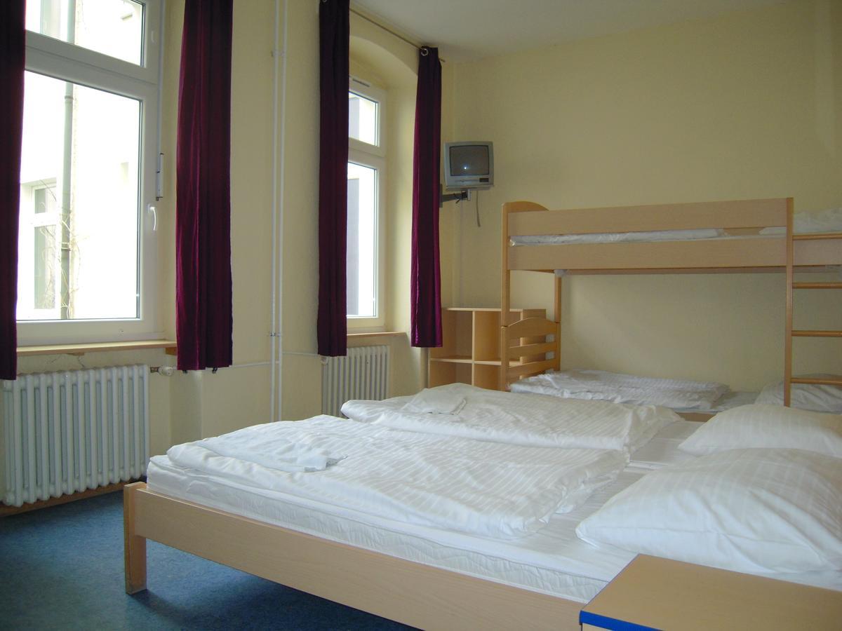 Happy Go Lucky Hotel + Hostel Schoneberg Berlin Exterior foto