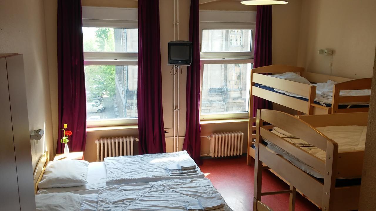 Happy Go Lucky Hotel + Hostel Schoneberg Berlin Exterior foto